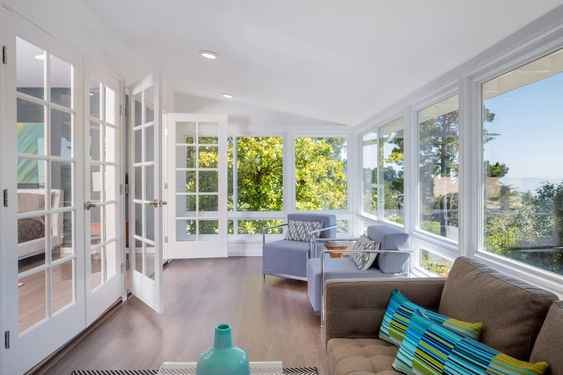 Amazing Windows And Doors Ortega Forest Jacksonville Windows And Doors Gorgeous windows in sunroom with patio doors leading into home